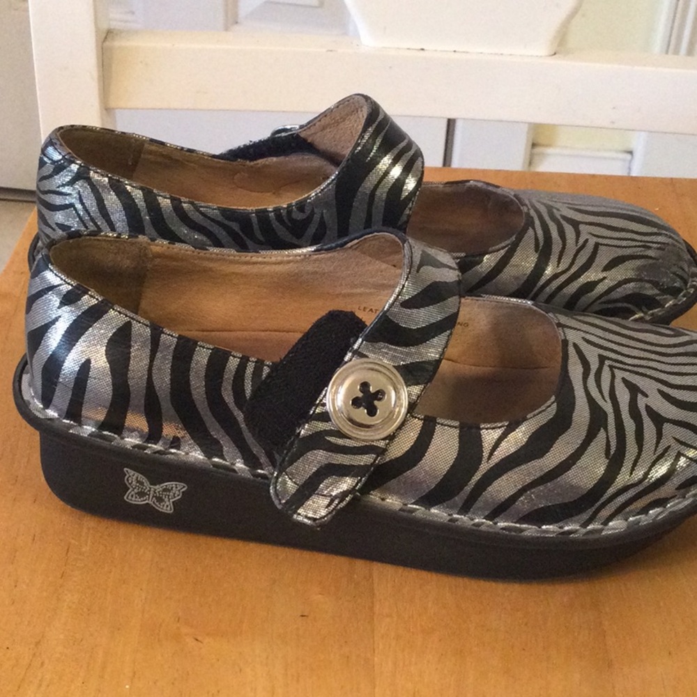 Alegria Shoes - Picture 3 of 5
